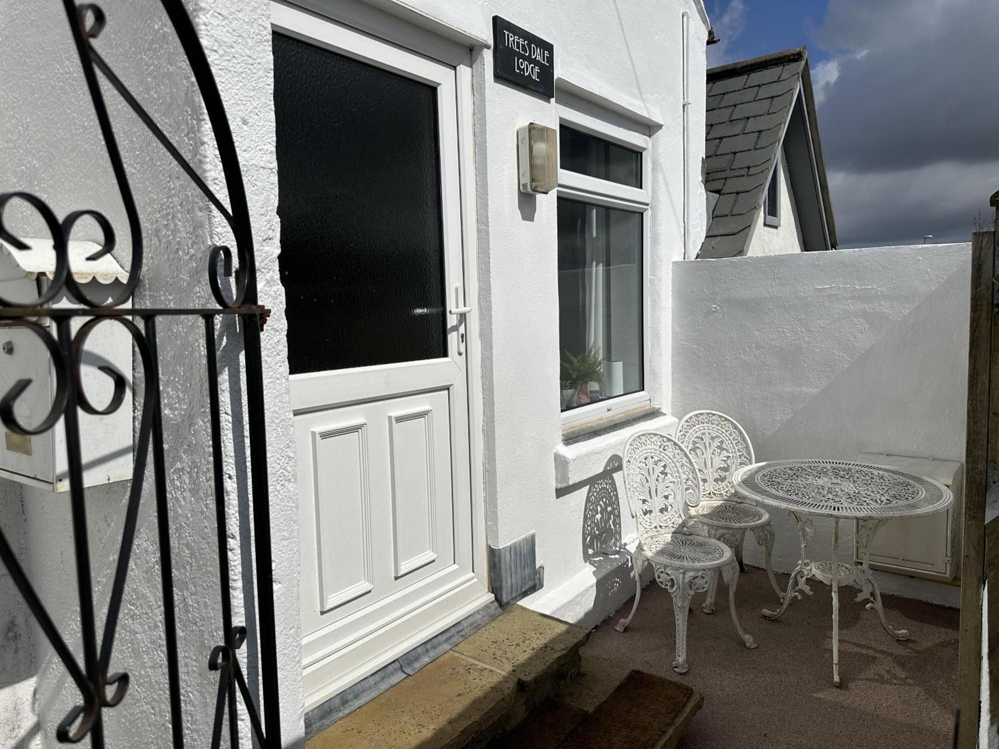 Cozy Coastal Lodge In Hayle Exterior photo